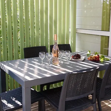 Tatil parkı Lodges Mediterranee 4*