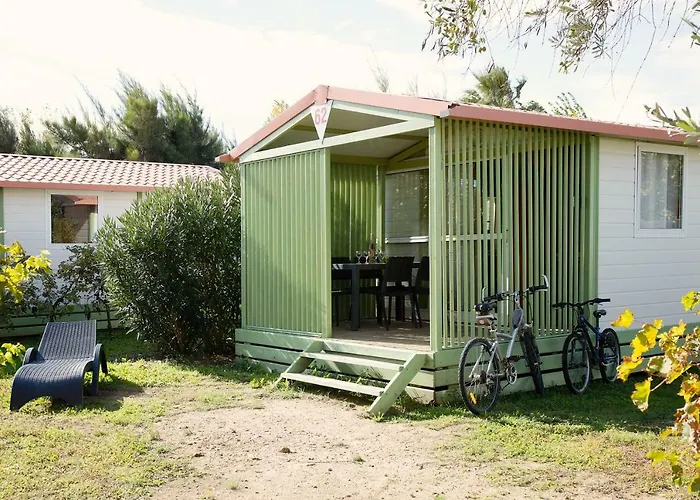 Méditerranée Village de vacances 4*